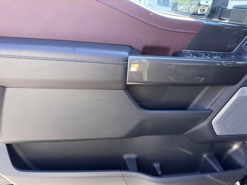 2023 Agate Black Metallic Ford F-150 Lariat 4X4 Truck