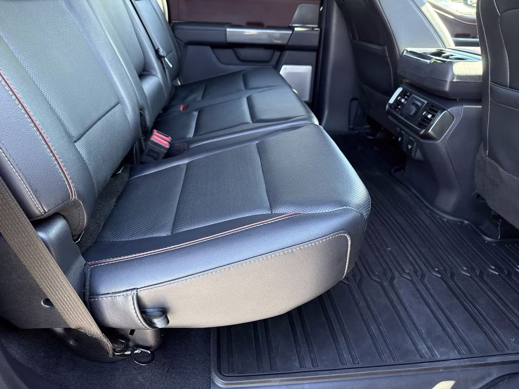 2023 Agate Black Metallic Ford F-150 Lariat 4X4 Truck