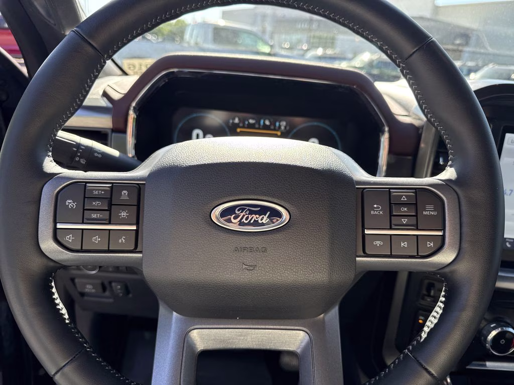 2023 Agate Black Metallic Ford F-150 Lariat 4X4 Truck