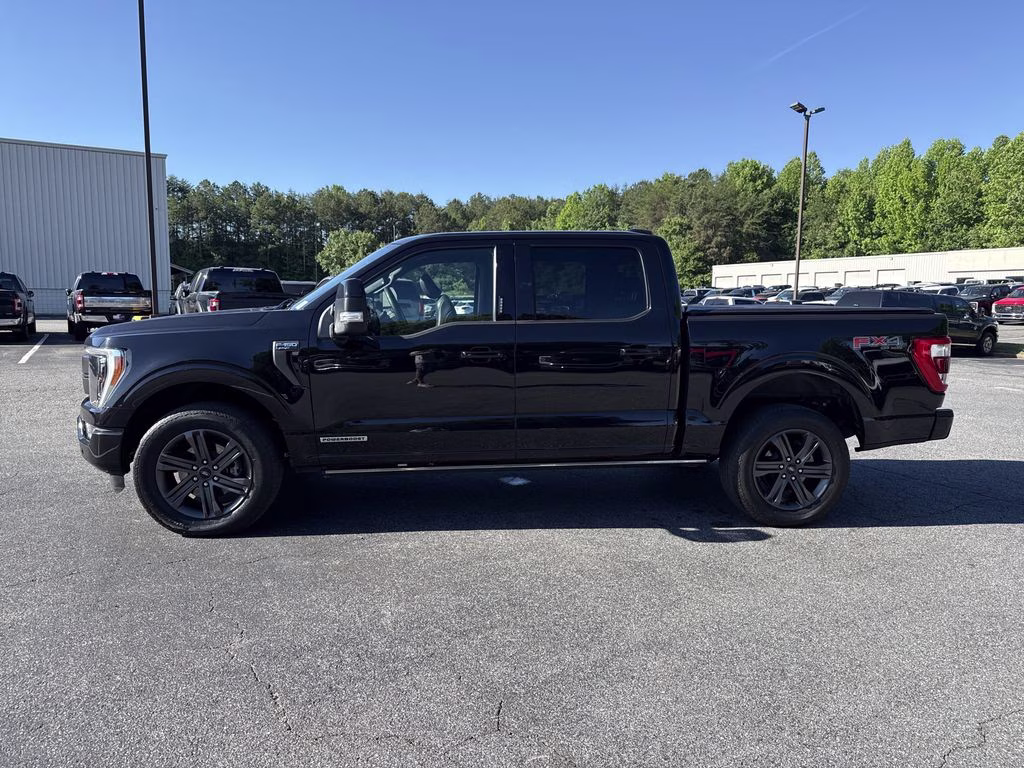 2023 Agate Black Metallic Ford F-150 Lariat 4X4 Truck
