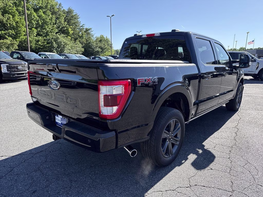 2023 Agate Black Metallic Ford F-150 Lariat 4X4 Truck