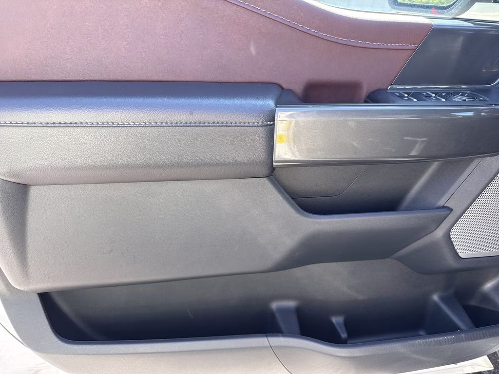 2023 Star White Metallic Tri-Coat Ford F-150 Lariat 4X4 Truck