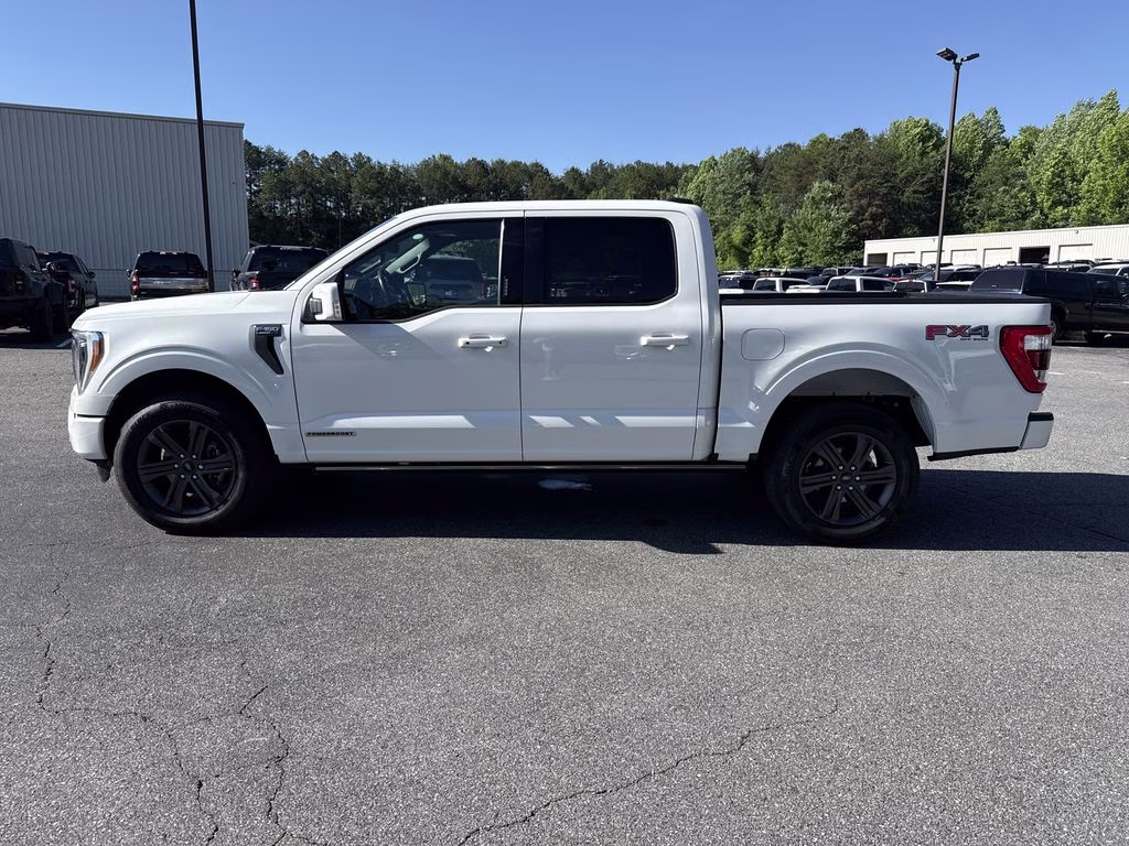 2023 Star White Metallic Tri-Coat Ford F-150 Lariat 4X4 Truck