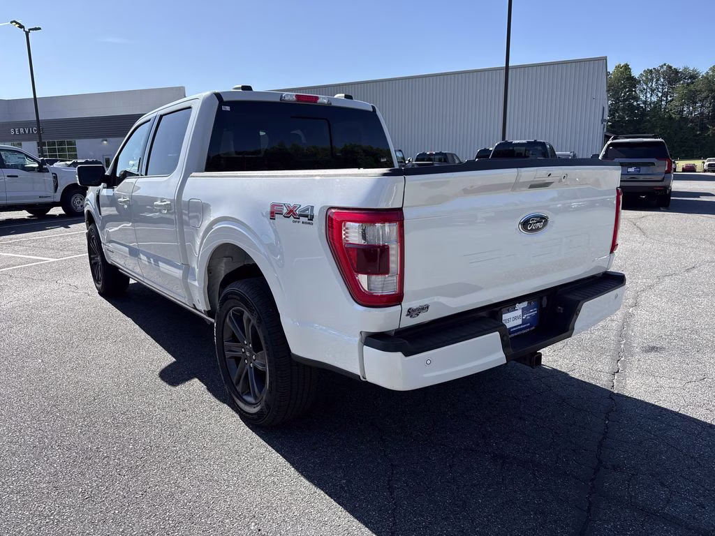 2023 Star White Metallic Tri-Coat Ford F-150 Lariat 4X4 Truck