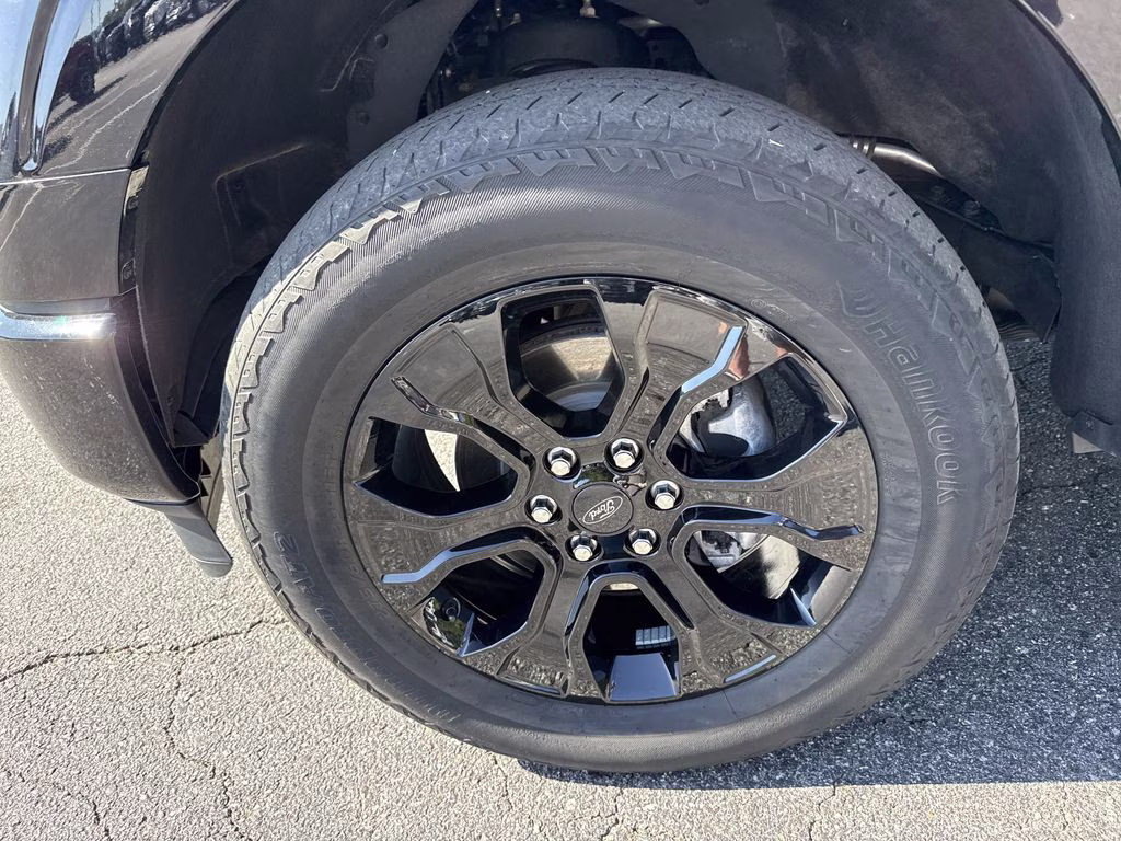 2023 Agate Black Metallic Ford F-150 Lariat 4X4 Truck