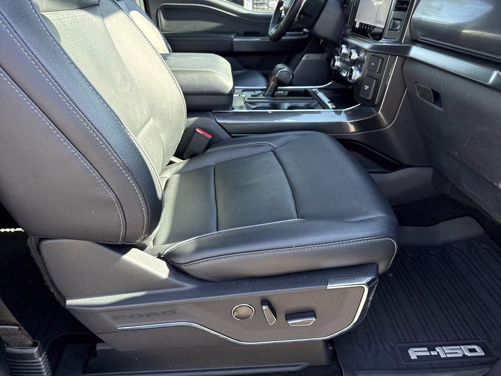 2023 Agate Black Metallic Ford F-150 Lariat 4X4 Truck