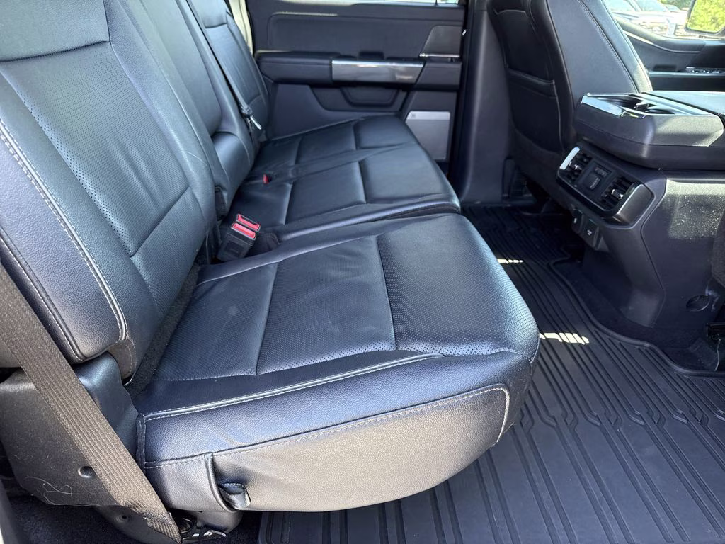 2023 Agate Black Metallic Ford F-150 Lariat 4X4 Truck