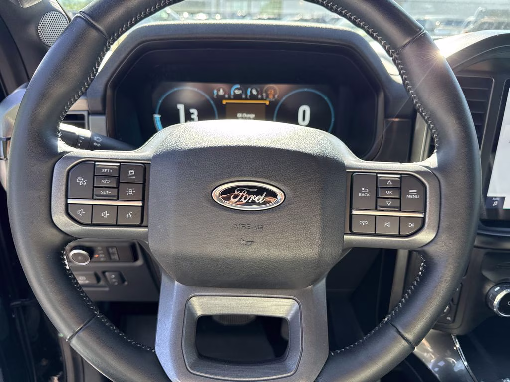 2023 Agate Black Metallic Ford F-150 Lariat 4X4 Truck