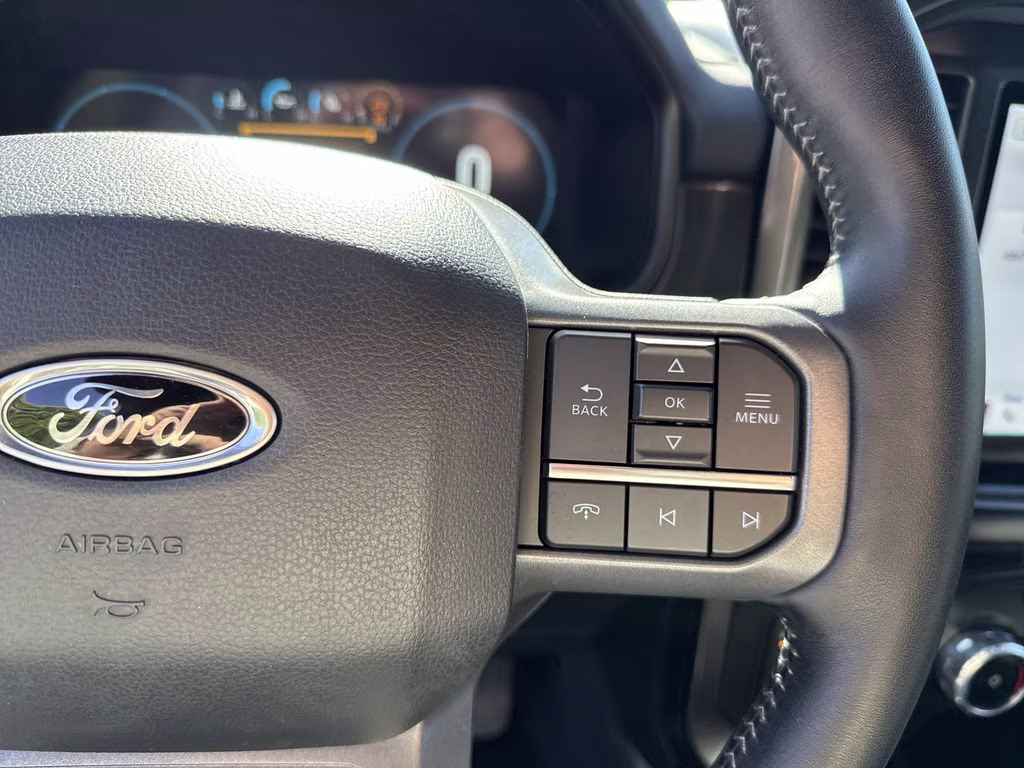 2023 Agate Black Metallic Ford F-150 Lariat 4X4 Truck