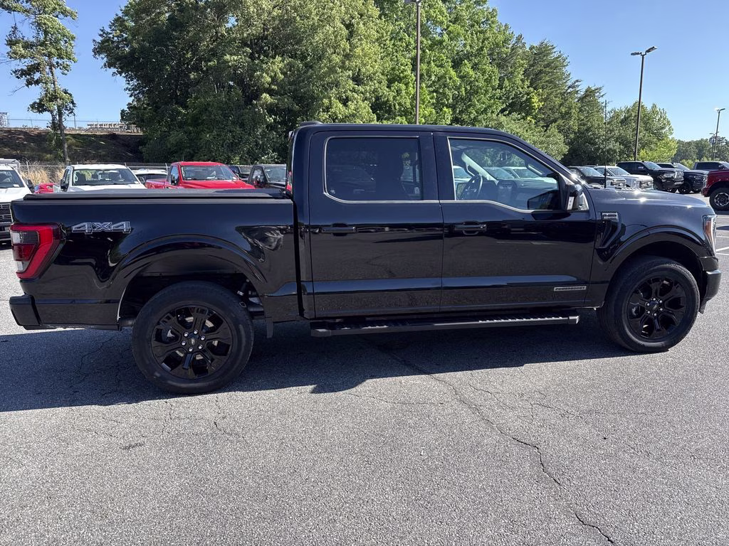 2023 Agate Black Metallic Ford F-150 Lariat 4X4 Truck
