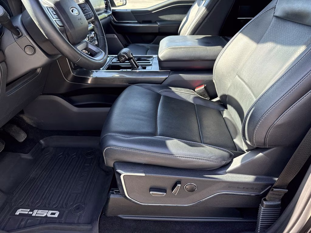2023 Agate Black Metallic Ford F-150 Lariat 4X4 Truck
