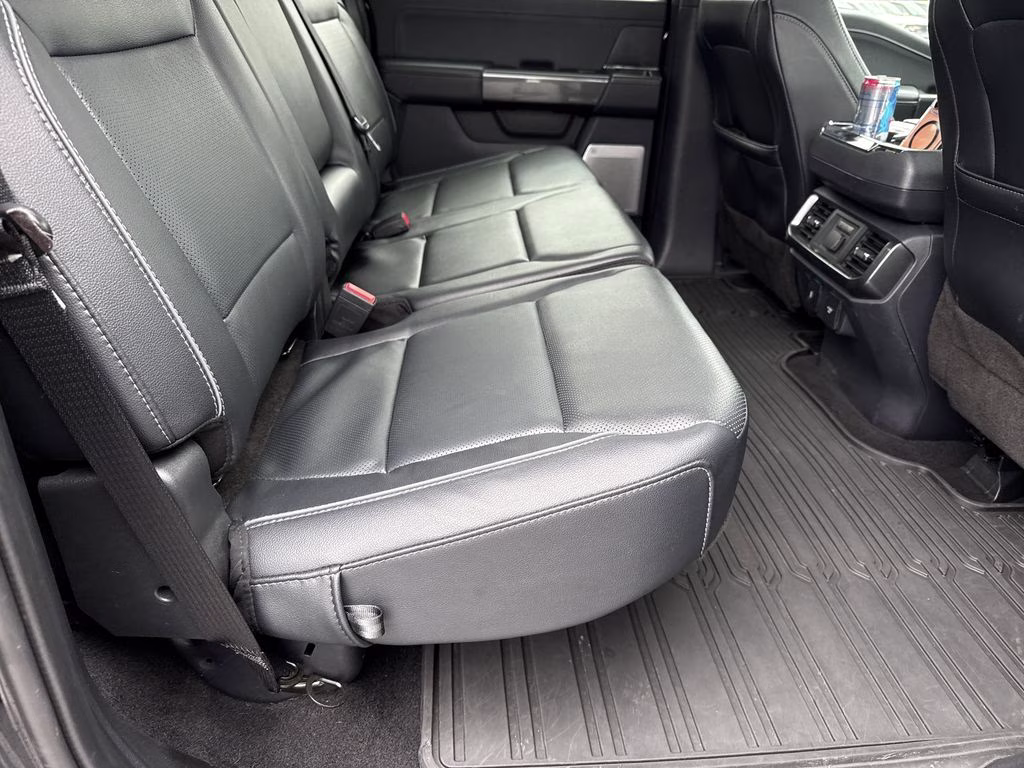 2023 Agate Black Metallic Ford F-150 Lariat 4X4 Truck