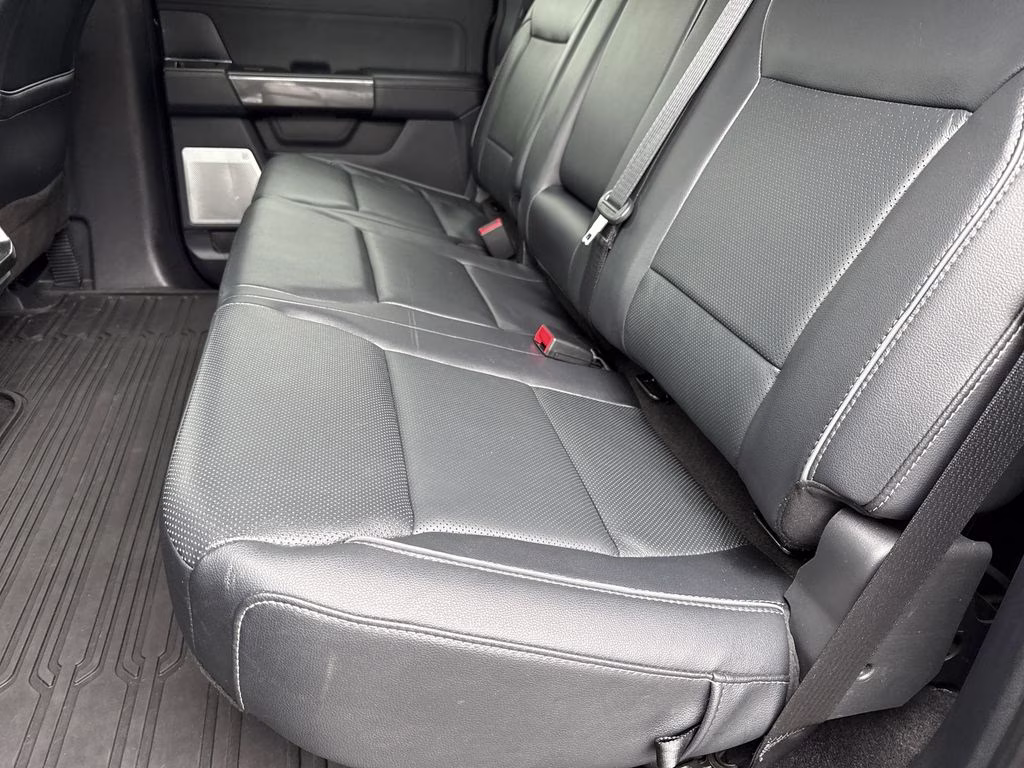 2023 Agate Black Metallic Ford F-150 Lariat 4X4 Truck