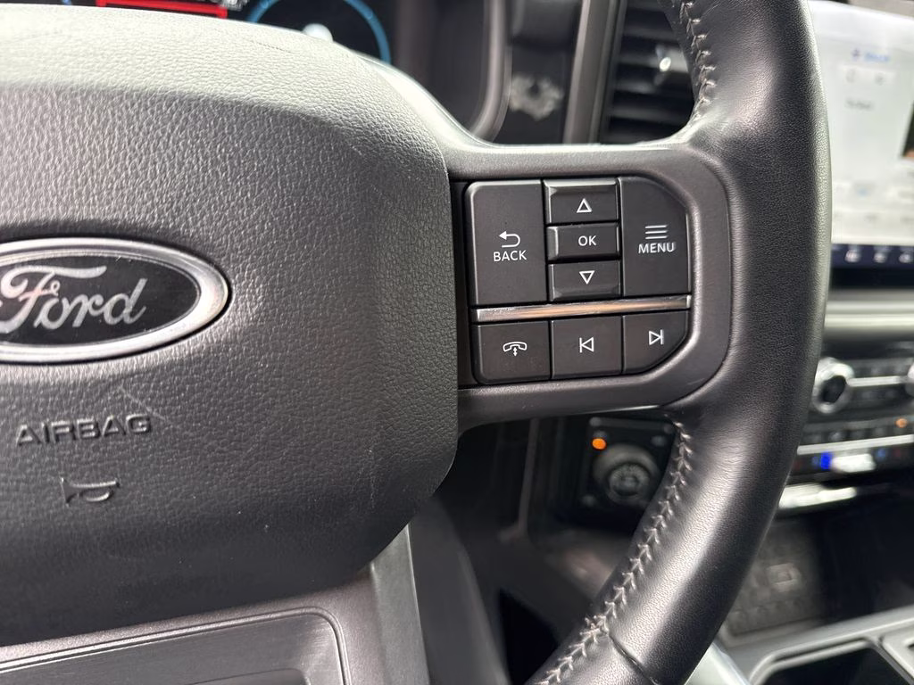 2023 Agate Black Metallic Ford F-150 Lariat 4X4 Truck