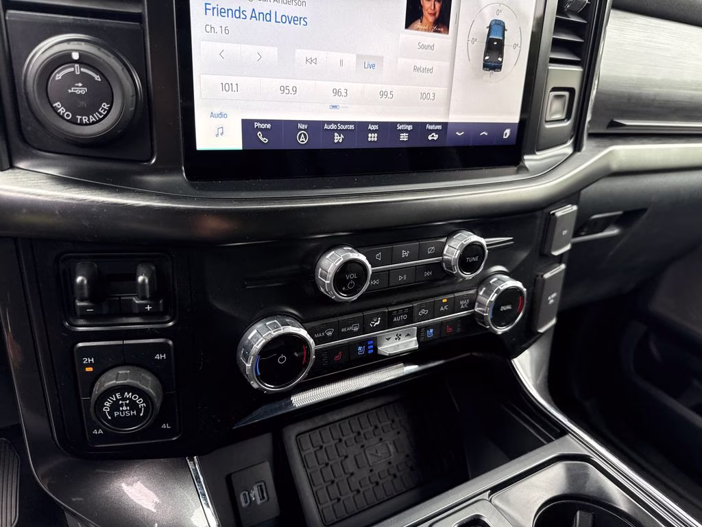2023 Agate Black Metallic Ford F-150 Lariat 4X4 Truck