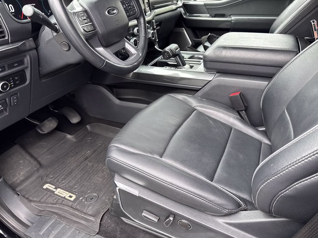 2023 Agate Black Metallic Ford F-150 Lariat 4X4 Truck