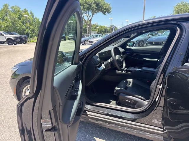 2025 Black Sapphire Metallic BMW 5 Series 530i RWD Sedan