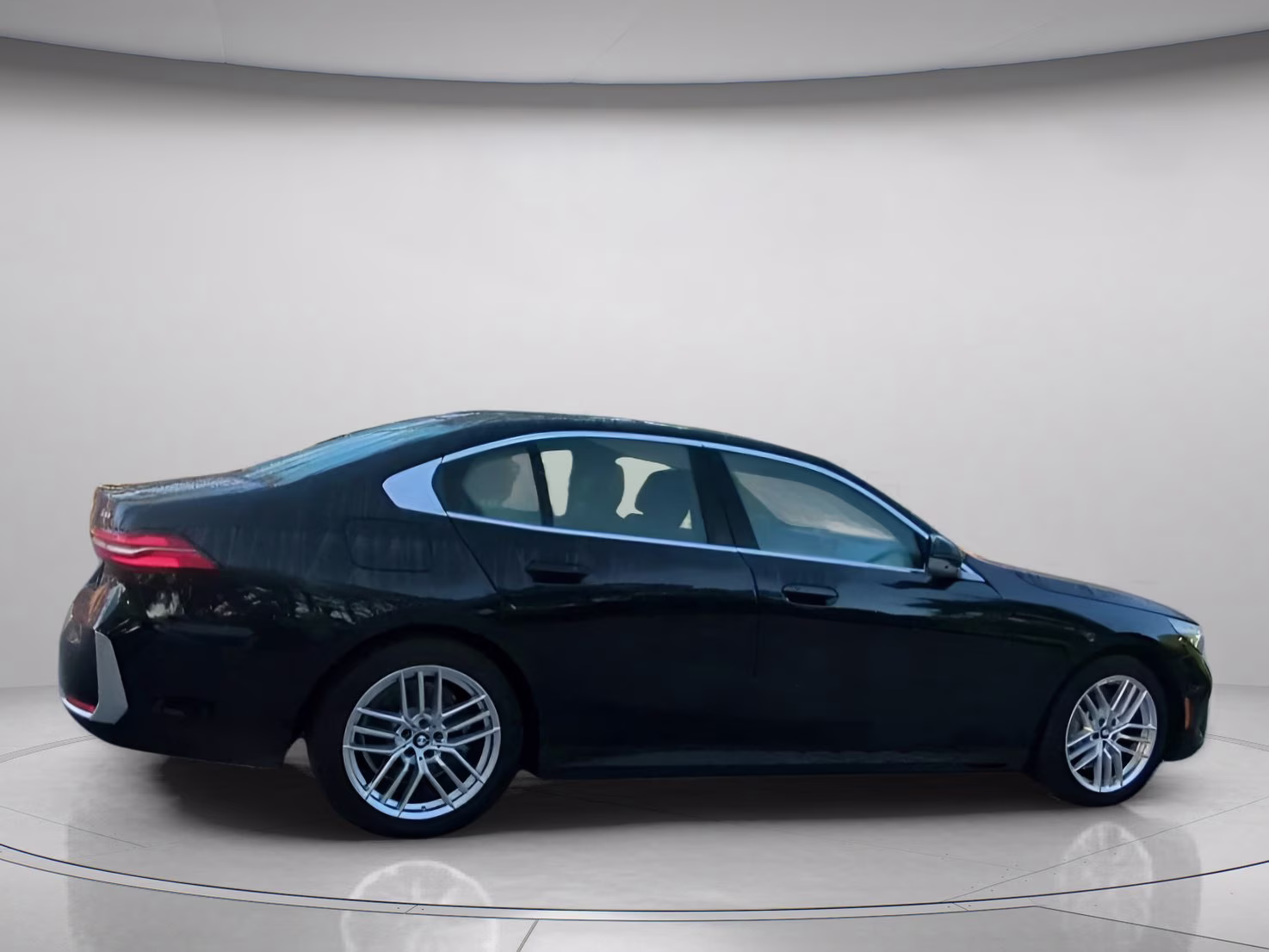 2025 Black Sapphire Metallic BMW 5 Series 530i RWD Sedan