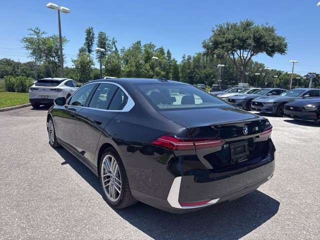 2025 Black Sapphire Metallic BMW 5 Series 530i RWD Sedan