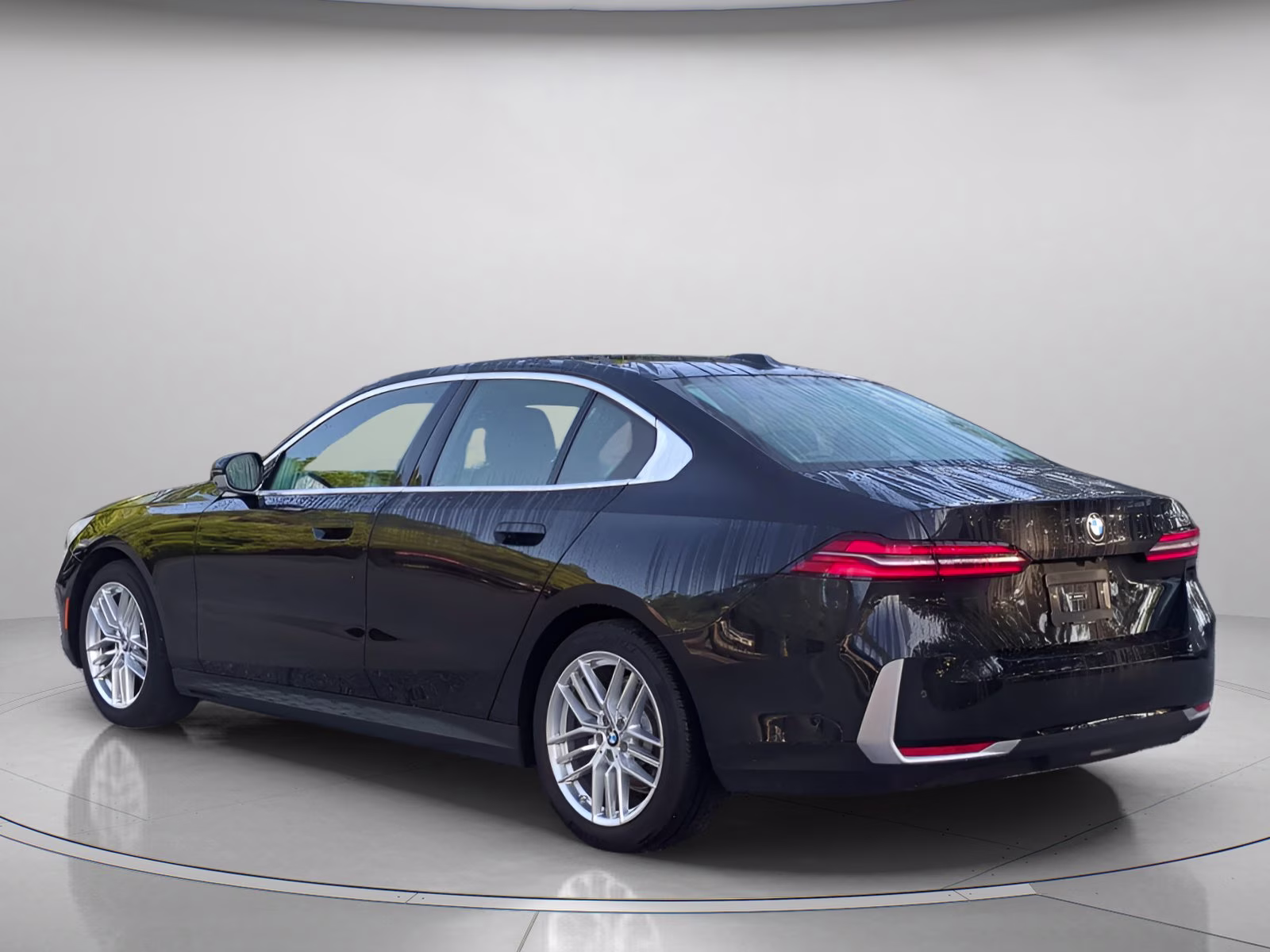 2025 Black Sapphire Metallic BMW 5 Series 530i RWD Sedan