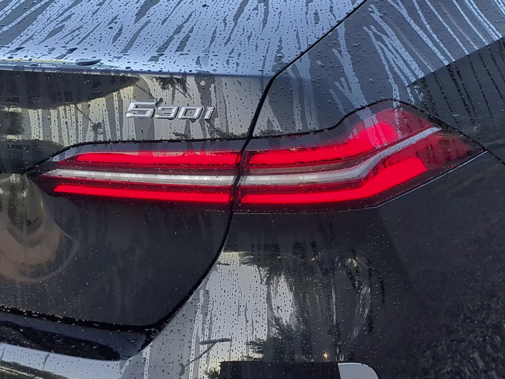 2025 Black Sapphire Metallic BMW 5 Series 530i RWD Sedan