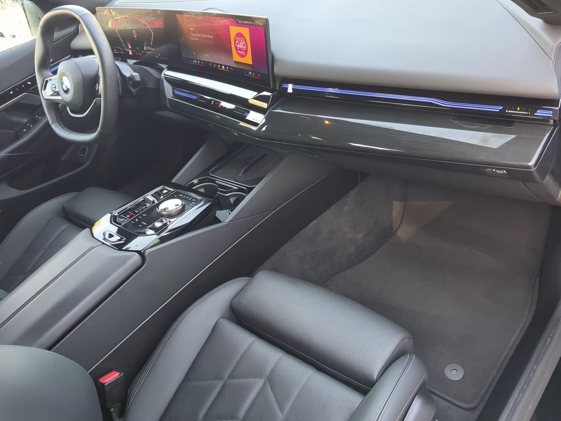 2025 Black Sapphire Metallic BMW 5 Series 530i RWD Sedan