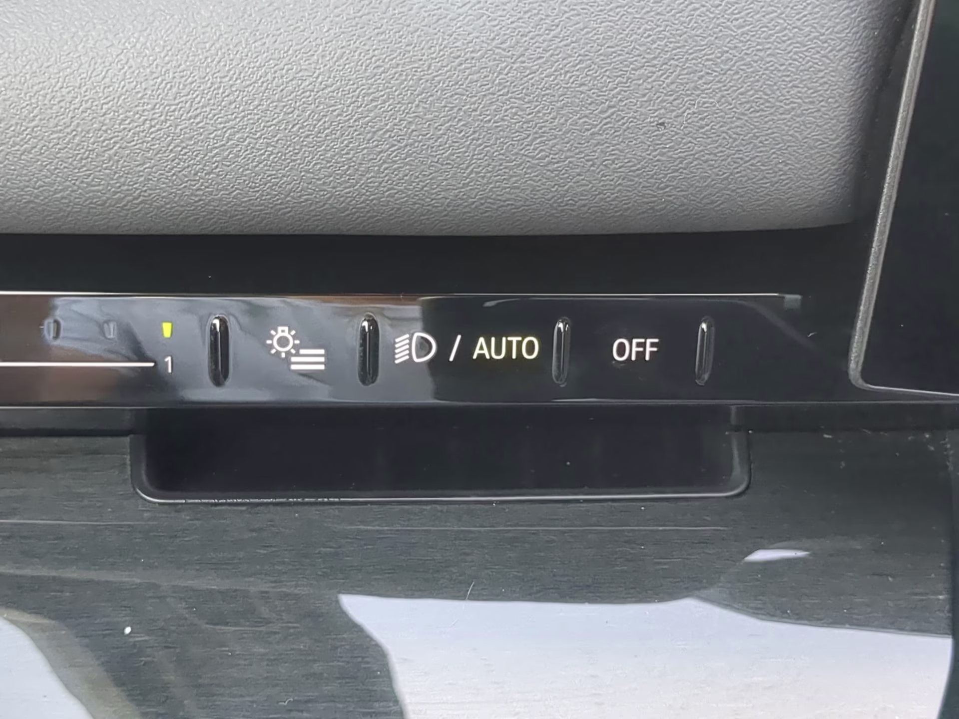 2025 Black Sapphire Metallic BMW 5 Series 530i RWD Sedan