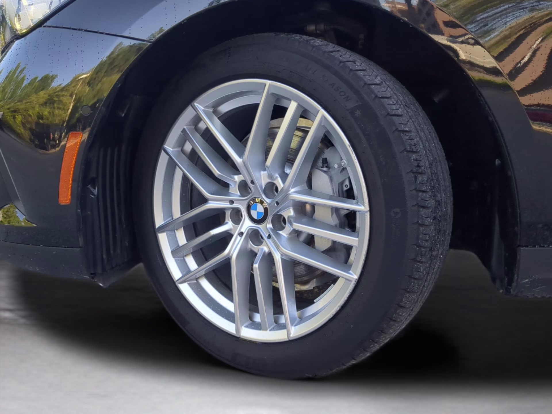 2025 Black Sapphire Metallic BMW 5 Series 530i RWD Sedan