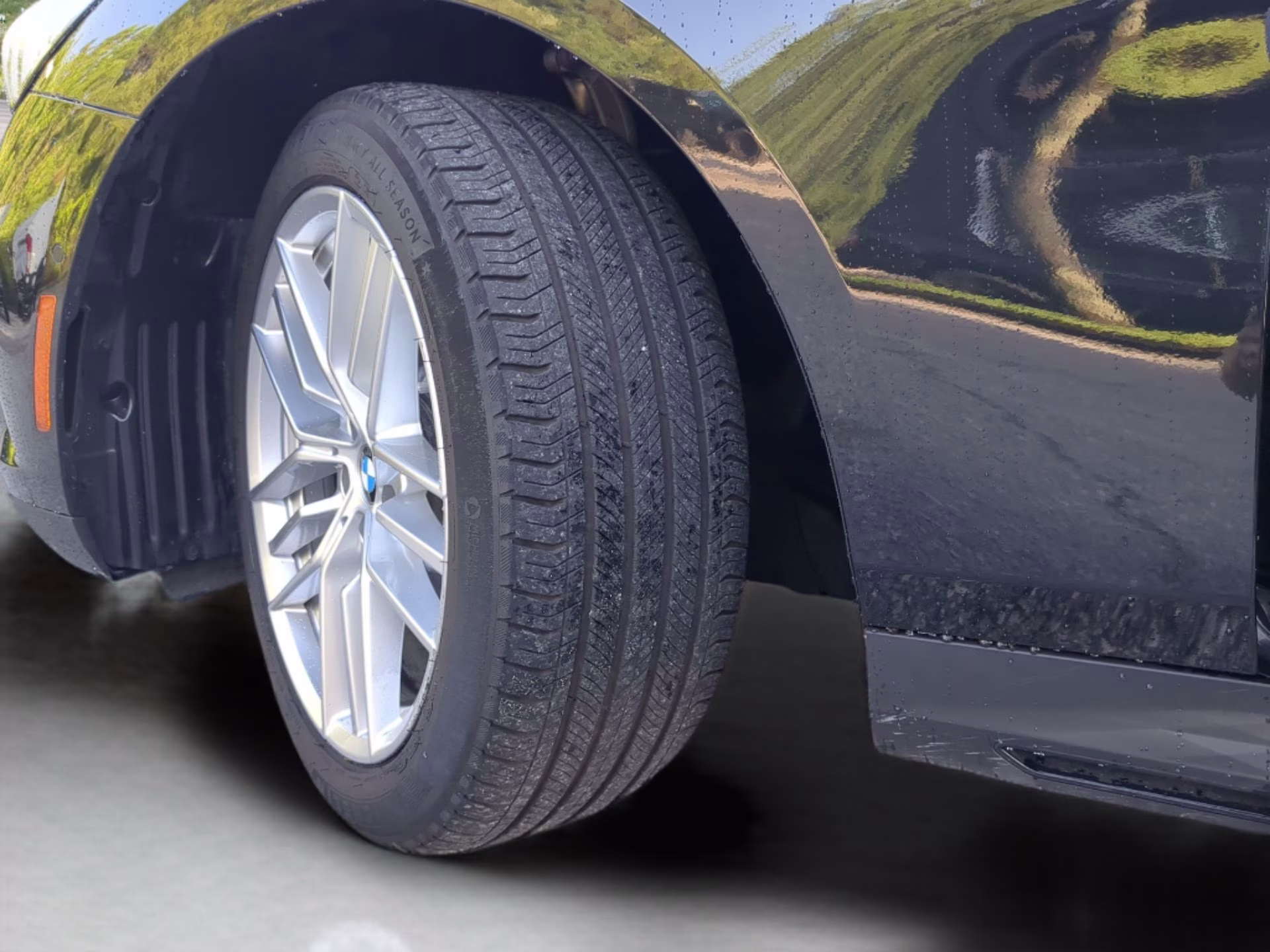 2025 Black Sapphire Metallic BMW 5 Series 530i RWD Sedan