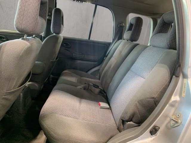 2002 Silver Metallic Chevrolet Tracker Base 4X4 SUV