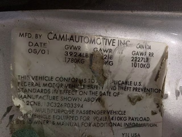 2002 Silver Metallic Chevrolet Tracker Base 4X4 SUV