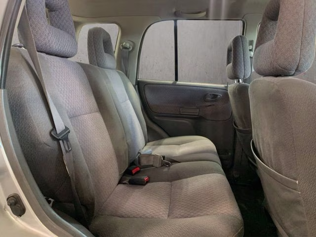2002 Silver Metallic Chevrolet Tracker Base 4X4 SUV