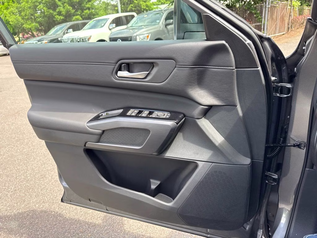 2026 Gun Metallic Nissan Pathfinder SL 4X4 SUV