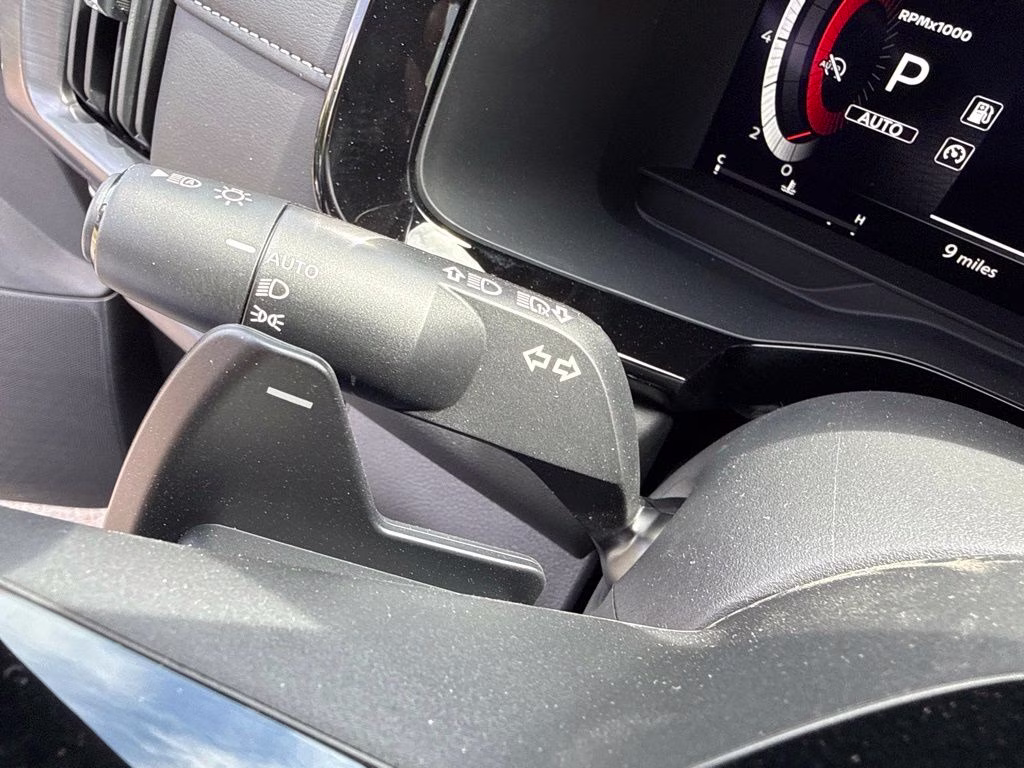 2026 Gun Metallic Nissan Pathfinder SL 4X4 SUV