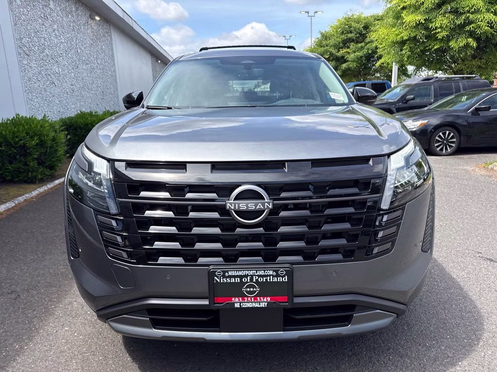 2026 Gun Metallic Nissan Pathfinder SL 4X4 SUV