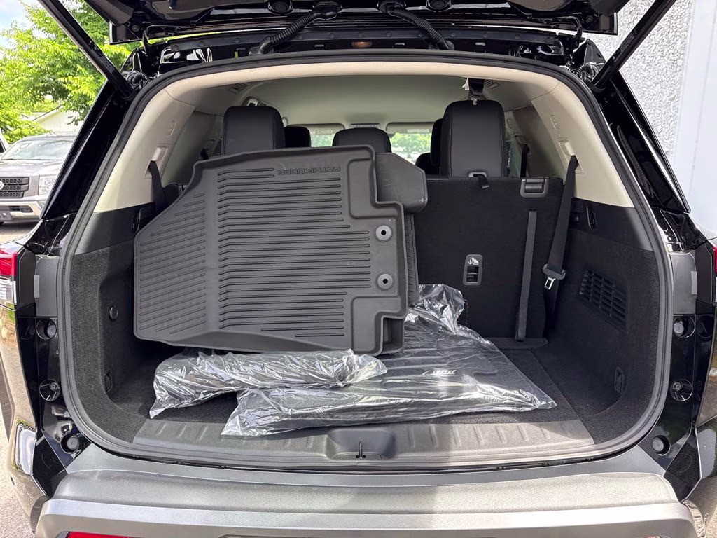 2026 Super Black Nissan Pathfinder SL 4X4 SUV
