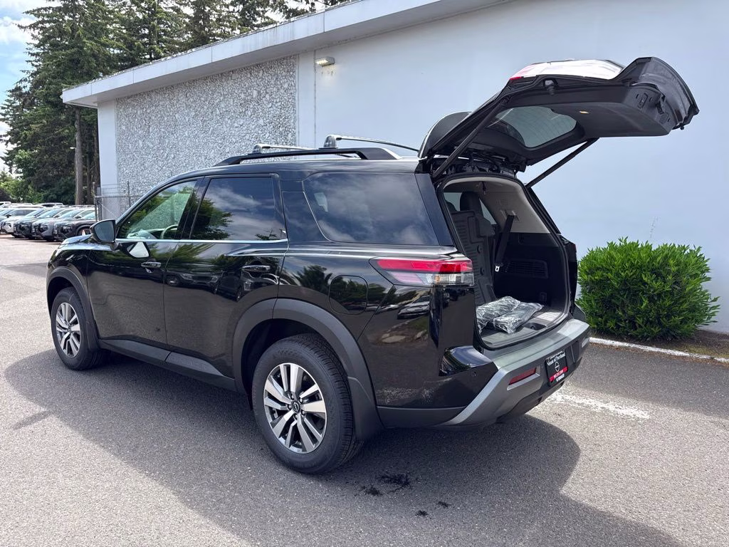 2026 Super Black Nissan Pathfinder SL 4X4 SUV