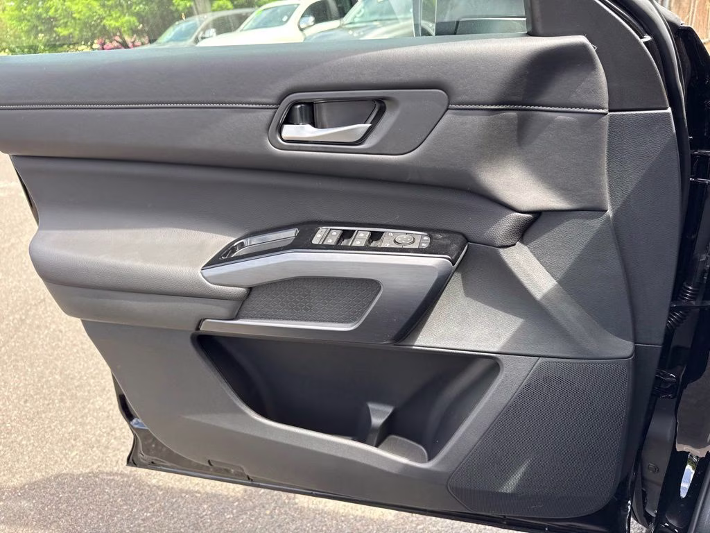 2026 Super Black Nissan Pathfinder SL 4X4 SUV