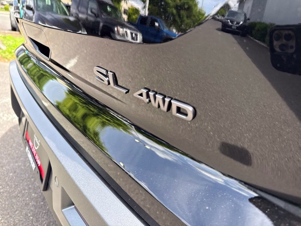2026 Super Black Nissan Pathfinder SL 4X4 SUV