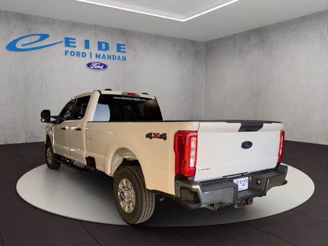 2024 Oxford White Ford Super Duty F-250 SRW XLT 4X4 Truck