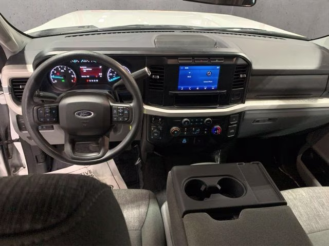 2024 Oxford White Ford Super Duty F-250 SRW XLT 4X4 Truck