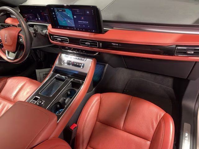 2025 Ceramic Pearl Metallic Tri-Coat Lincoln Aviator Reserve AWD SUV