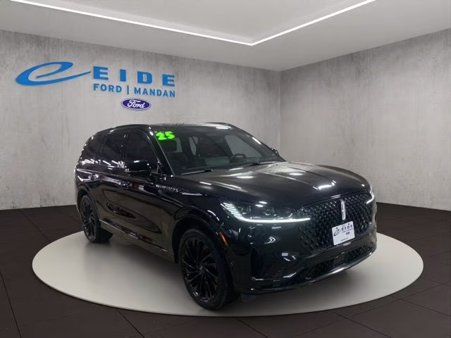 2025 Infinite Black Metallic Clearcoat Lincoln Aviator Reserve AWD SUV