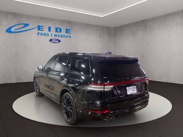 2025 Infinite Black Metallic Clearcoat Lincoln Aviator Reserve AWD SUV