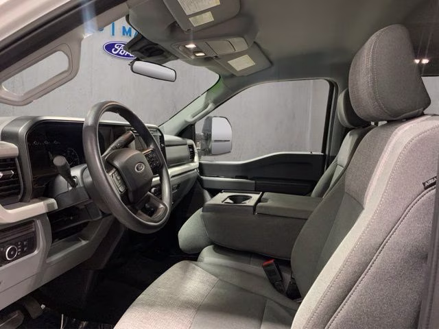 2024 Oxford White Ford Super Duty F-250 SRW XLT 4X4 Truck