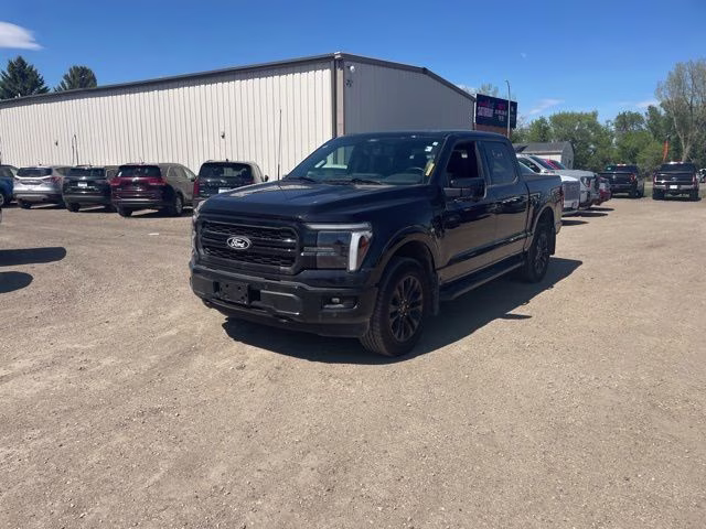2025 Ford F-150 Lariat 4x4 SuperCrew 145 in's photo