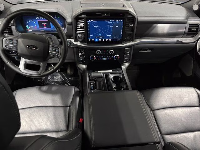 2025 Agate Black Metallic Ford F-150 Lariat 4X4 Truck