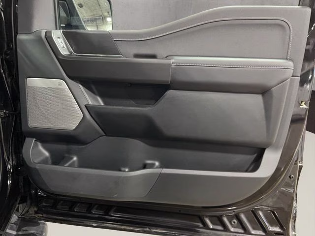 2025 Agate Black Metallic Ford F-150 Lariat 4X4 Truck