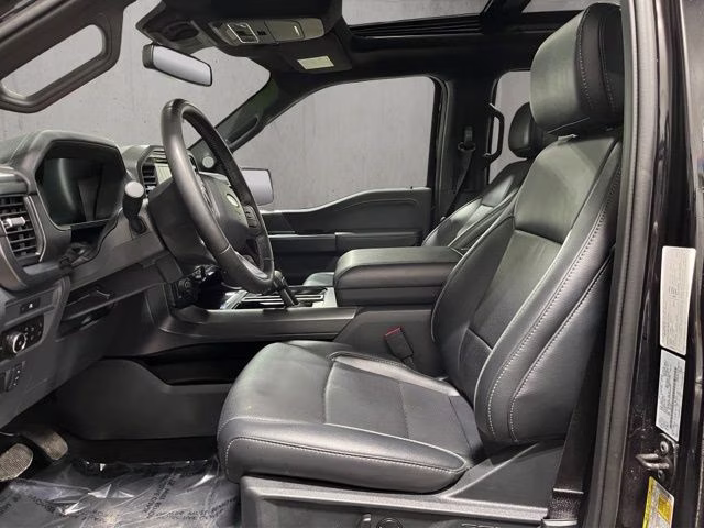 2025 Agate Black Metallic Ford F-150 Lariat 4X4 Truck