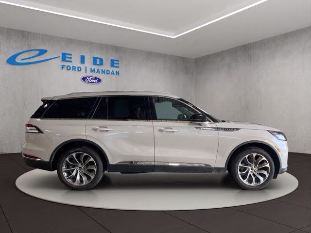 2025 Ceramic Pearl Metallic Tri-Coat Lincoln Aviator Reserve AWD SUV